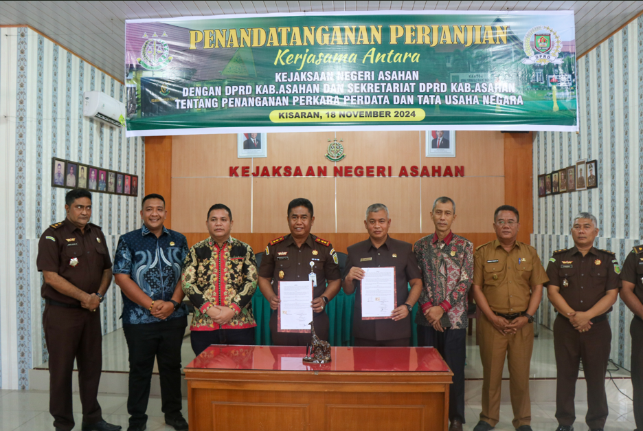 PENANDATANGANAN PERJANJIAN KERJASAMA ANTARA DPRD KABUPATEN ASAHAN DAN SEKRETARIAT DPRD KABUPATEN ASAHAN DENGAN KEJAKSAAN NEGERI ASAHAN